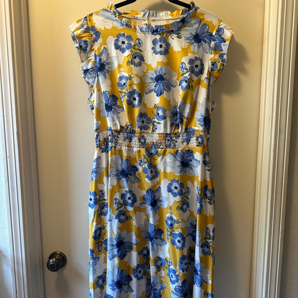 BloomChic Yellow and Blue Flutter Sleeve Midi Dress